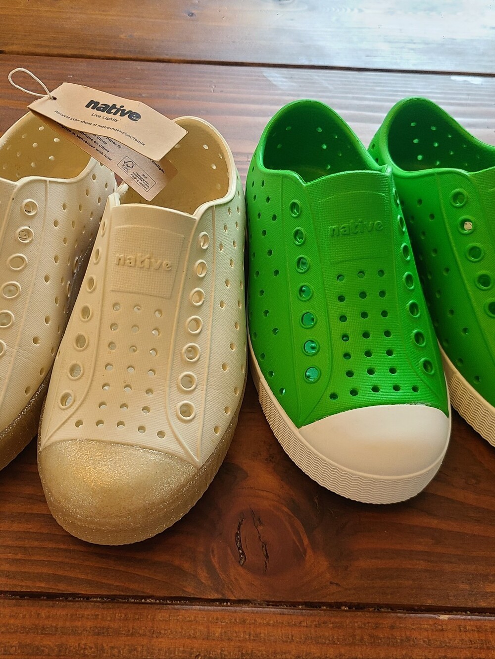 Native Kids' Jefferson Slip-On Shoes - Green/White and Cream/Gold - C12